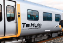 4月6日 奧克蘭和漢密爾頓之間旅客列車正式運營