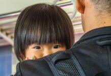 那些飞到美国生下的中国娃 如今怎样了?