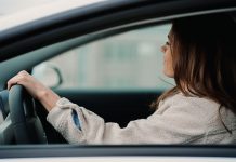 30年上1000堂課 英女因一症狀考不到駕照