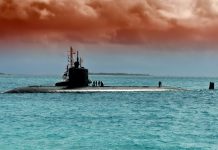 海軍誤入時空隧道 五分鐘全部都變老