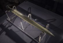 沉睡2000年的古劍 為何依然寒光四射鋒利無比?