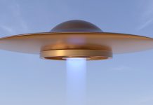 外星⼈使居⺠昏迷 巨⼤龙卷风垄罩的UFO