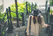傷心!16歲菲律賓女孩看起來比媽媽老
