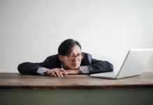 當心 「這件事」的危害超過吸菸 不是唬你