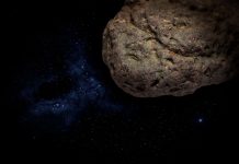 地球短暫的微小衛星 居然與汽車差不多大