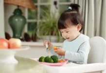 一个简单的动作 解决孩子挑食问题