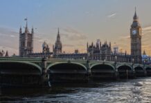 英國政府:預計2025前引入電子旅行授權