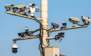 中共監控平臺曝光 外國人行蹤與關係全被記錄