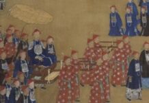 皇帝身後為什麼讓人拿著「大扇子」?