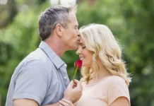 中年異性間杜絕3種行為 遠離曖昧(圖)