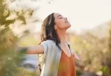 紐西蘭推出首款 AI 成人心理健康工具,24/7 全天候服務
