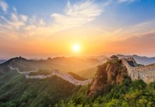 李小龍父子青壯年橫夭的因果 是巧合還是命運?(圖)