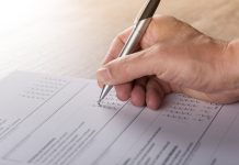 預算案後首份民調出爐 選民對朝野政黨仍感失望